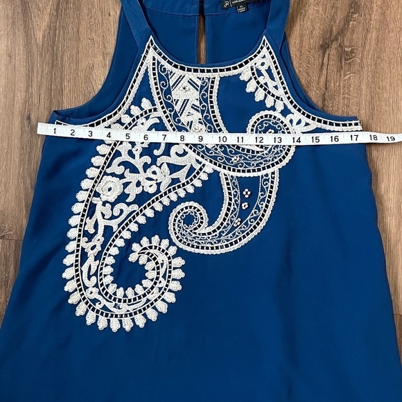 Adrianna Papell Blue Embroidered High Neck Tank Sz XS - Picture 6 of 10